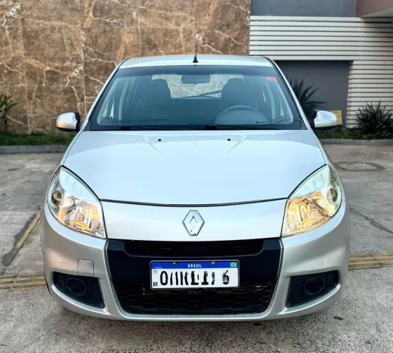 Renault Sandero Privilège Hi-flex 1.6 16V 5P AUT 2013