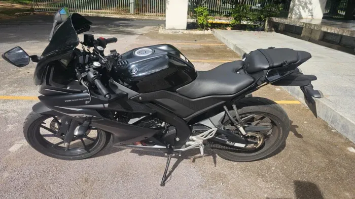 Vendo moto Yamaha YZF R 15 supernova 1300 km rodados..