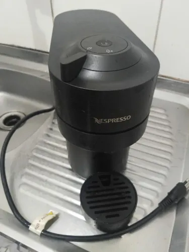 Vendo máquina de café Nespresso seminova 
