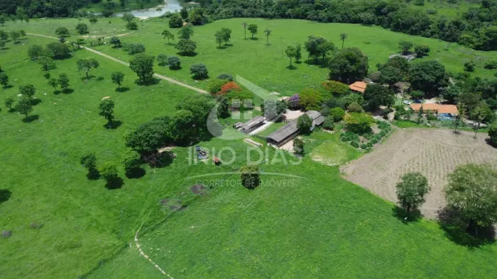 Fazenda para Venda em Inhaúma, Área Rural, 4 dormitórios, 3 banheiros, 2 vagas