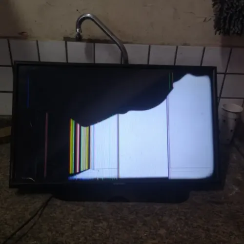 TV Samsung 28 polegadas (para retirada de peças)