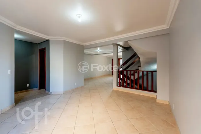Casa à venda em Tristeza com 280 m², 5 quartos, 2 suítes, 3 vagas
