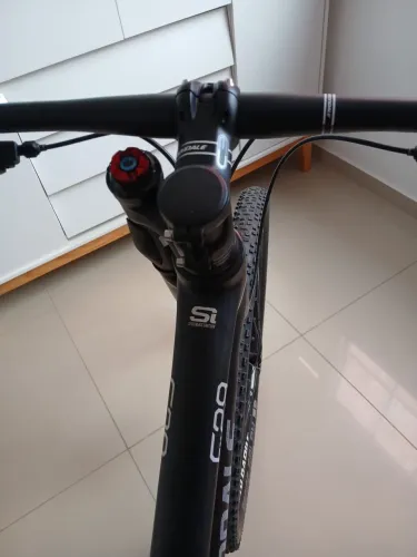 Bike Cannadale quase zero