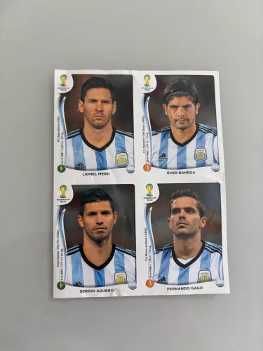 Lote 4 Figurinhas Argentina Copa 2014 - Messi, Agüero, Banega e Gago