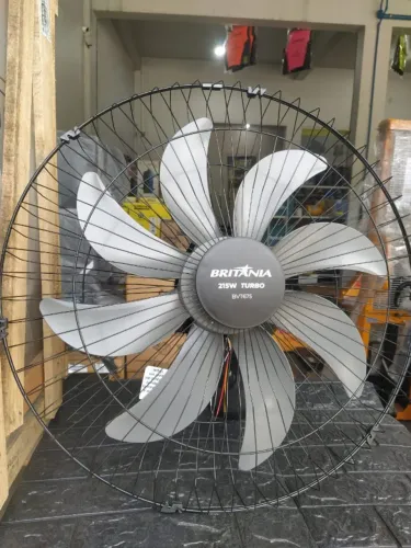 Ventilador De Parede Britânia -Turbo Hélice de 8 Pás / 127V