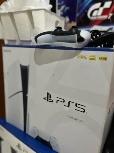 PLAYSTATION 5 SLIM