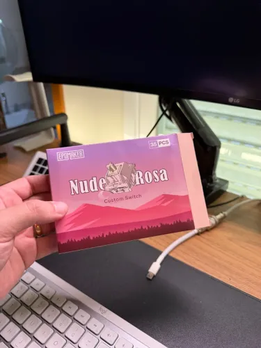 Kit com 104 switches EPOMAKER Nude Rosa Silenciosos