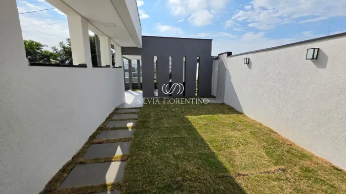 Casa em Condomínio para Venda em Taubaté-SP - 3 quartos, 1 suíte, 2 banheiros, 2 vagas - M