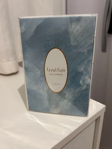 Perfume Vitória lattafa