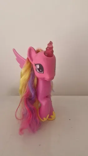 Boneca ponei princesa cadance
