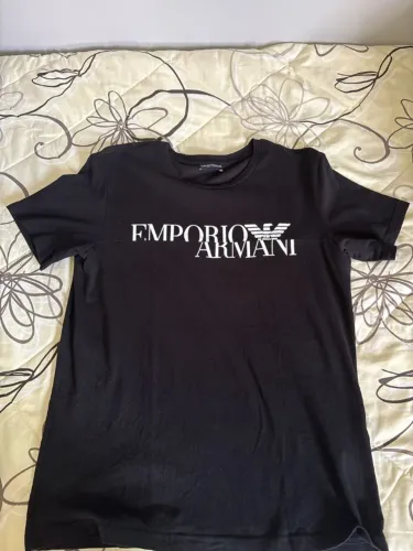 camiseta emporio armani preta