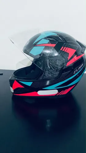 Título: Capacete Spark Flash tamanho M com viseira - rosa e azul