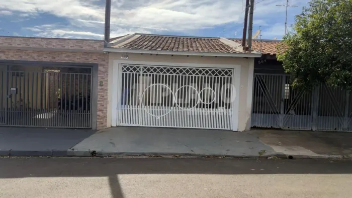 Venda de Casas / Padrão na cidade de São Carlos