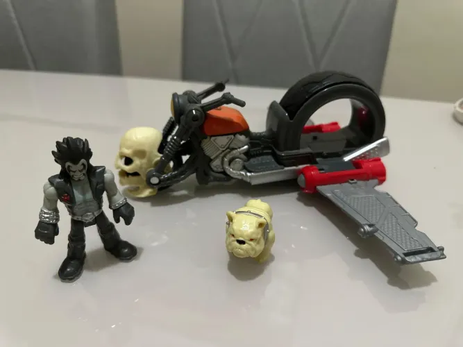 Lobo com motocicleta e seu cachorro dawg - imaginext