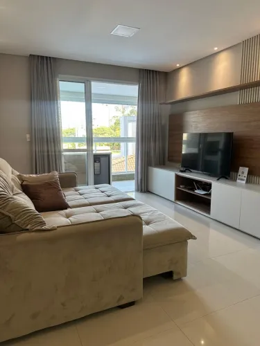 Apartamento na Praia Brava para locação anual