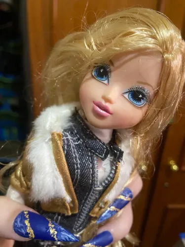 Boneca Avery Moxie Girls 2010 Magic Snow