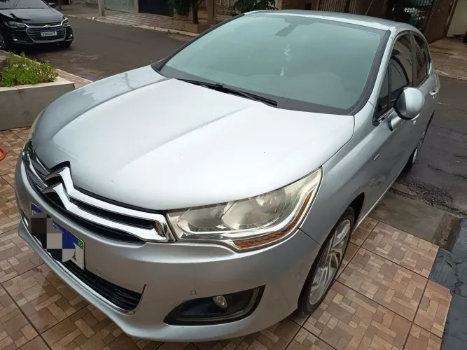 Citroen C4 Lounge Exclusive 1.6 Turbo 4P Aut. 2014