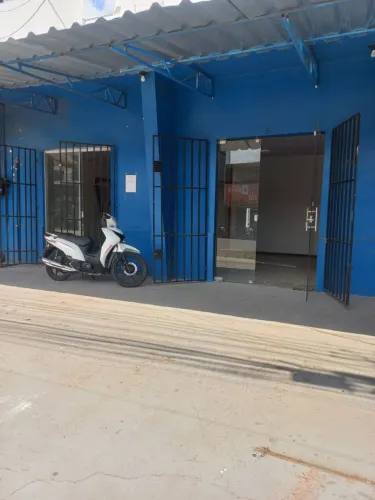 ?Aluga-se um Ponto Comercial ?