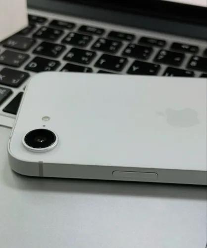 Iphone 16e 256gb com caixa e todos acessórios!! Ainda na garantia! Aceito cartão