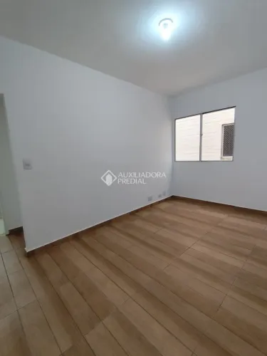 Apartamento a venda, 60 m², 02 dormitórios, reformado, no Taboão em SBCampo