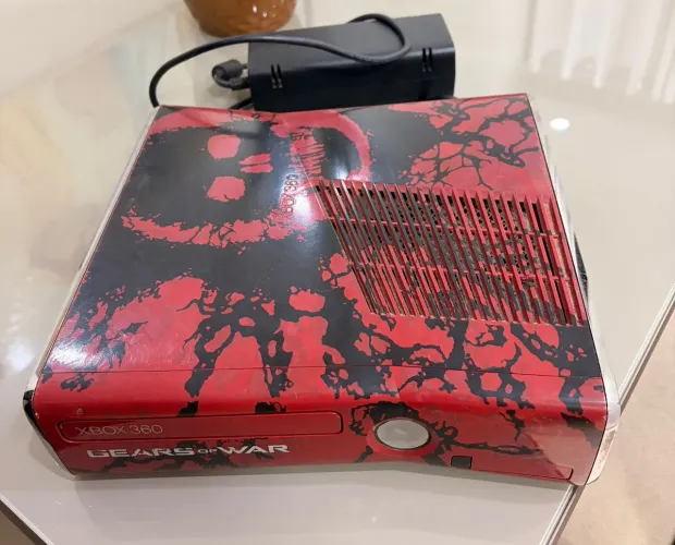O lendário Xbox 360 Edição Limitada Gears of War 3