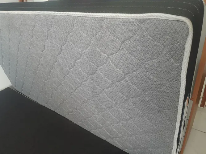 Vendo colchão ortopédico ortobom usado estado de novo.o