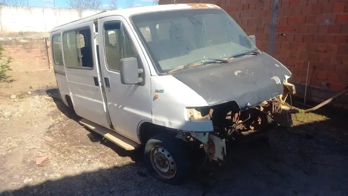 SUCATA PARA RETIRAR PEÇAS DUCATO 2.8