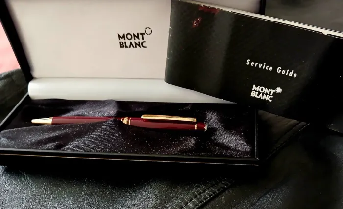 Caneta Mont Blanc cor Vinho nova