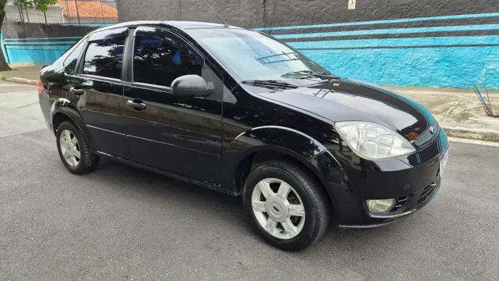 Ford Fiesta Sed. 1.6 8V Flex 4P 2006