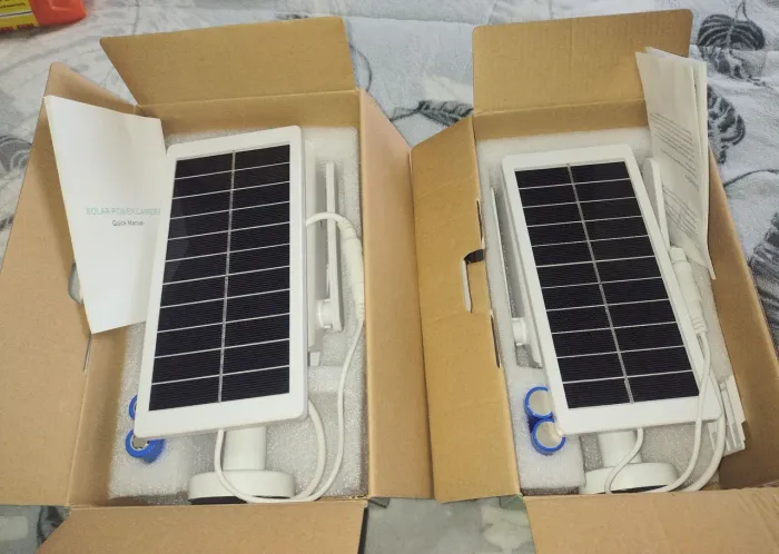 Vendo duas Câmera Segurança Wifi Com Placa Solar Prova D'água