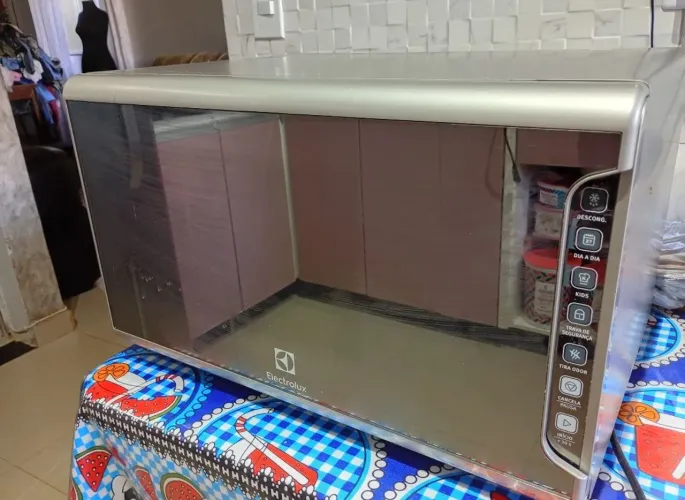 Microondas Electrolux Inox 31 litros 