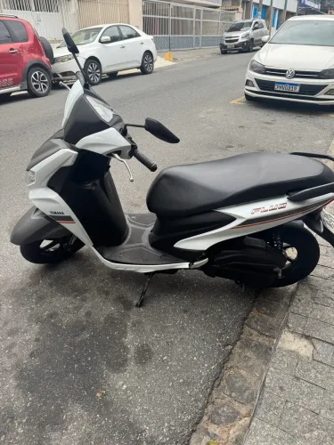  Moto Fluo 2023 automática 
