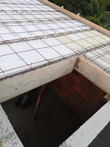 Pedreiro disponível 