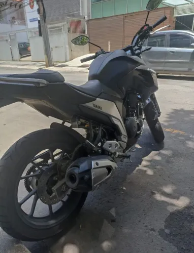 Fazer 250 FZ25