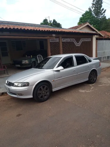 Chevrolet Vectra GLS/ Challenge 2.2 MPFI 16V 2001