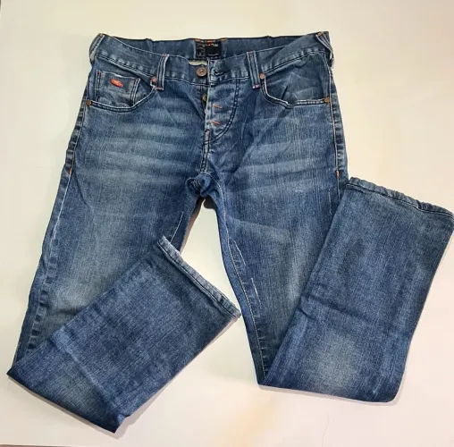 Calça jeans italiana energie 38