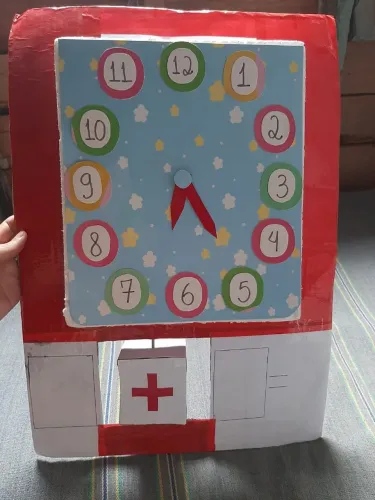Jogos Didáticos de papelão e isopor