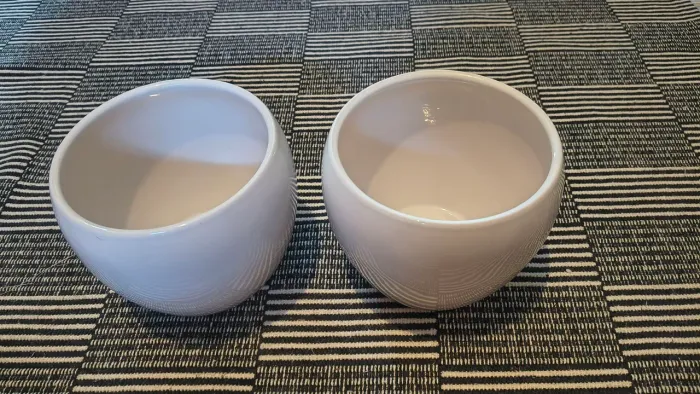 Kit 2 vasos de cerâmica brancos esmaltados