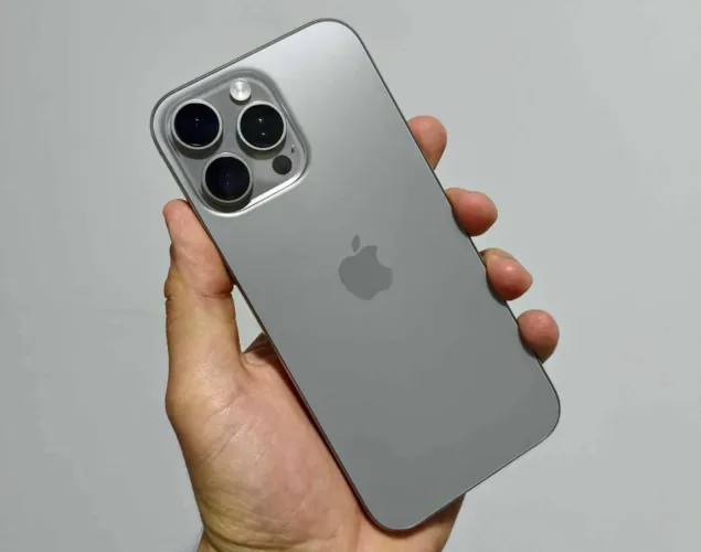 iPhone 16 pro max para retirada de peças