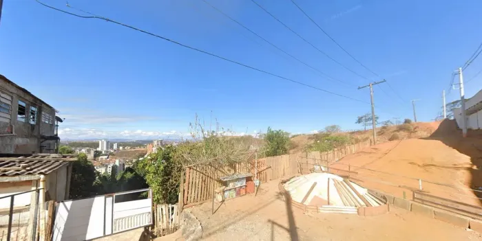 Lote de 2.485m² à venda na Rua Guajajaras, Bairro Iguaçu, Ipatinga/MG