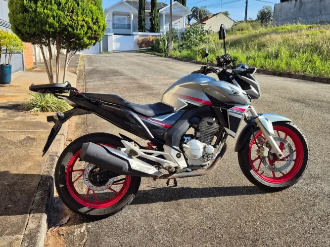 Vendo CB 250f 2018