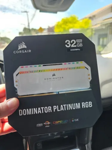 Memória Ram Corsair Dominator Platinum Ddr4 32gb (4x8gb) 3200mhz Rgb Branco