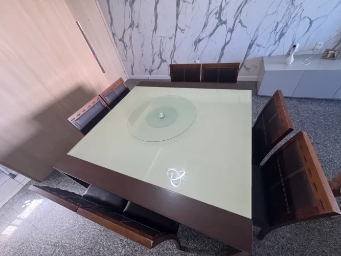 Mesa de jantar 8 lugares