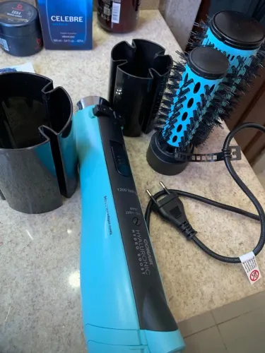 Escova secadora conair hyaluronic