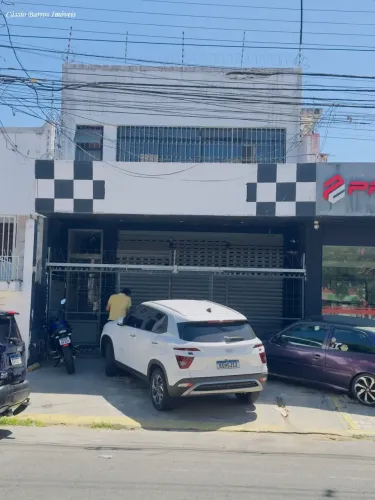 Prédio comercial na Avenida Alexandrino - Lagoa Seca - Natal - RN