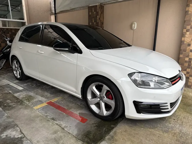 Volkswagen Golf Comfortline 1.6 MSI Total Flex Aut. 2016