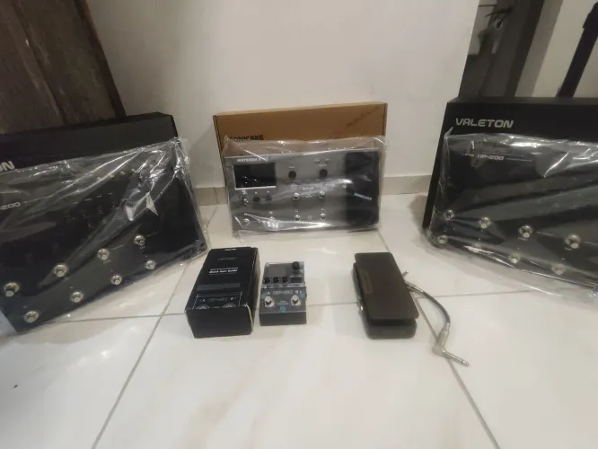 PEDALEIRAS DE GUITARRA