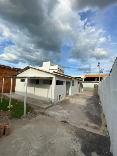 VENDO CASA EM RIO BRANCO COM QUINTAL
