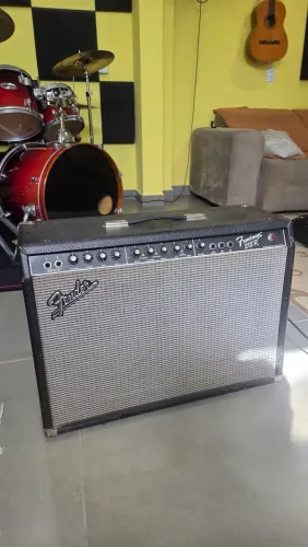 Cubo para guitarra Fender frontman 212R - 100W