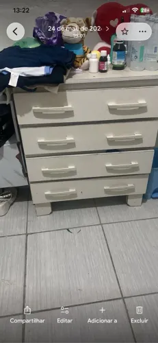 Cômoda.